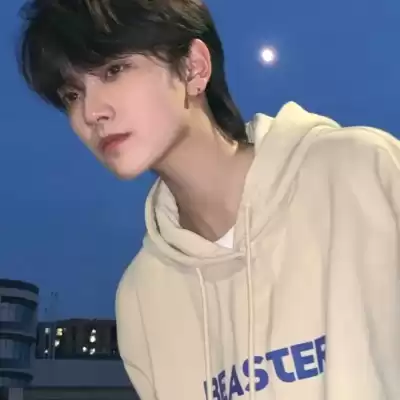 雍恨云